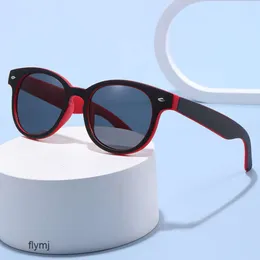 2 PCS الأزياء مصمم فاخر 2023 New Mi Nail Dual Dual Colorses Sunglasses Womens Fashion Ministed Gensiged Mens UV Protection