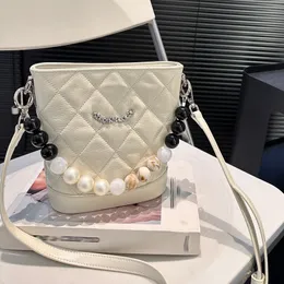 Mini gefärbte Perle Kette Eimerbeutel Designer Frauen Umhängetasche Leder Diamantschnalle Luxus -Tasche