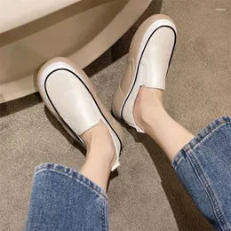 Casual Shoes 2024 Women's Spring/Summer Style Little White One Step Fit mångsidig tjock sula