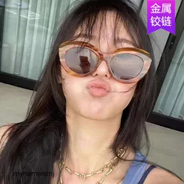 2 pcs Fashion luxury designer Large frame cats eye sunglasses 2022 new ins fashionable jelly striped sunglasses personality sunglasses concave shape