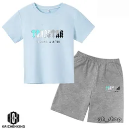 T 셔츠 2024 Summer Trapstar Tshirt Kids Boys Beach Shorts 세트 스트리트웨어 트랙 슈트 남자 여자 옷 여자 운동복 셔츠 8272