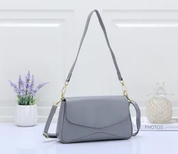 10A Wysokiej jakości designerskie kobiety Tote Capucyny BB 27 cm Torba na ramię Kobiet Luksusowe skórzane na jednym ramieniu torba na crossbody Woman Crutch Crossbody Bag