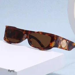 2 adet moda lüks tasarımcı yeni kafa aksesuarları küçük çerçeve y2k moda güneş gözlüğü tasarımı punk tarzı güneş gözlüğü UV koruması