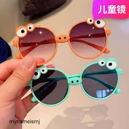 2 datorer Fashion Luxury Designer Frog Piglet Childrens Solglasögon 2021 Nya Baby Solglasögon UV Proof Cartoon Photo Concave