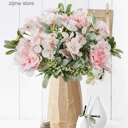 Finto verde floreale Seta bianca Peonia Ortensia Bouquet per la decorazione domestica Ghirlanda di Natale Accessori Sposa con fiori Forniture per feste di matrimonio Y240322