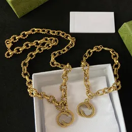Womens Vintage Bracelet Necklace Set Designer Fried Dough Twists Necklace Coarse Chains Bracelet Letters Pendants Necklaces Casual Neck Chains Gold Bracelet