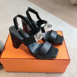 Sandálias de salto bloco robusto de alta qualidade couro genuíno fivela de metal plataforma saltos sapatos femininos sandálias de salto de designer de luxo para mulheres sapatos de escritório com caixa