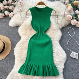 Summer Knitt Tips Sexy Sukienka 2024 Bez rękawów o nokrecie Walka na imprezę Sundress High Street Elastic Ultra Cienka krótka spódnica 240322