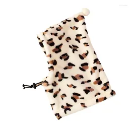 Hundkläder Cat Ear Cover Leopard Head Wrap for Dogs Pet Winter Måste ha Snood Hat Party Christmas Family Dinner Home