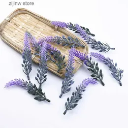 Faux Floral Greenery 10 Pcs Lavanda Flor de Plástico DIY Caixa de Presentes de Casamento Decorações de Natal para Casa Guirlanda de Natal Plantas Artificiais Barato Y240322