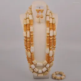 أقراط القلادة مجموعة 32 بوصة طويلة من الخرز الشعاب المرجاني الأبيض المجوهرات الزفاف الزفاف الأفريقي