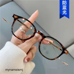 2 datorer Fashion Luxury Designer Blue Light Proof Wang Yuans New Glasses Frame 2021 med Power Flat Lens