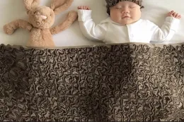 Роскошное шерстяное одеяло для младенцев с двойными буквами, маленькое одеяло из чистого хлопка, вязаное одеяло для новорожденных, двухслойное синельное одеяло