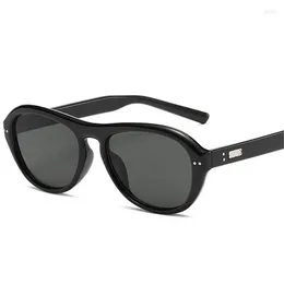 نظارة شمسية Soei Retro Pilot Women الفاخرة أزياء الأزياء الزخرفة مصممة العلامة التجارية Men Punk Oval Sun Glasses Shades UV400