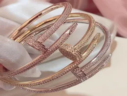 Classic gold Bangle Nail Bracelet Designer Bracelets Luxury Jewelry For Women Fashion Bangle Titanium Steel Alloy GoldPlated Craf8724453