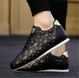Running Designer Embroidery Men Sneakers Casual Fashion Flats Breathable Loafers Trainers Tennis Comfort Shoes dd