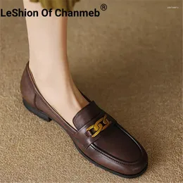 Casual Shoes Leshion of Chanmeb Natural äkta läderkvinnor Loafers Brand Metal Chain Slip-on Flat Lady Spring Autumn Handmade