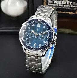 2024 MENS Titta på Luxury Chronograph Quartz Watches Business Moderna armbandsur läder rostfritt stål spänne runda klocka skrapa