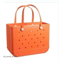 Moda Bogg Bag Borse a tracolla Grandi impermeabili Morbidi EVA Organizzatore perforato Parco acquatico estivo Borse di stoccaggio per mare Borse di design di lusso Borse da donna 389