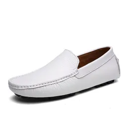 Designer Leather Doudou Mens Sapatos de condução casuais respiráveis solteira clara marinha preta Branca azul prata amarelo cinza calçado masculino