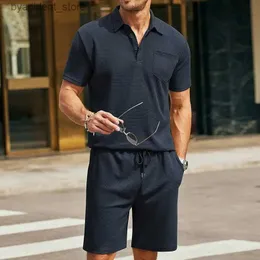 Erkek Trailtsits 2024 Yeni Avrupa ve Amerikan İnce Fit Set Düz Renkli Polo Gömlek Kısa Kollu T-Shirt Cep Dekorasyon Şortları Seti L240320