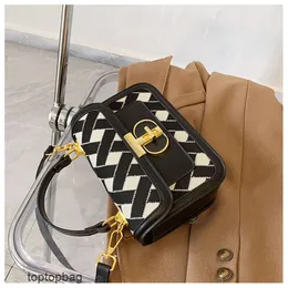 Designer Luxury fashion tote bags Wallets Womens Bag 2023 New Fashion Trend Versatile Western Style One Shoulder Crossbody Handheld Small Square Bag