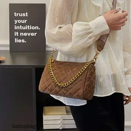 Designer Luxury fashion Shoulder bags 2024 New Fashion Chain Lingge Womens Bag Single Shoulder Crossbody Boston Bag Womens Bag