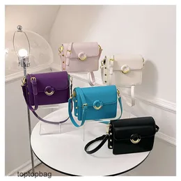 Projektant luksusowy mody torby z torbami 2023 Nowy w stylu koreańskiego małego kwadratowego torby modna wysokiej jakości torba na jedno ramię dla kobiet