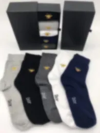 Дизайнерские мужские носки Чулки Высококачественные носки с высоким сцеплением Спортивные хлопчатобумажные однотонные классические дышащие до щиколотки черный, белый цвет Баскетбольный футбол