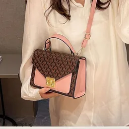 Designer Luxury fashion Shoulder bags 2023 Fashion Handheld Style Womens Bag Small Square Bag Single Shoulder Crossbody Bag Womens Bag