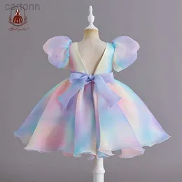 Flickans klänningar Rainbow Chiffon Baby Clothing Girl V-Back Fluffy Sleeves Childrens Dress Kne Längd 1-7 år Carnival Clothing Childrens Girls 24323