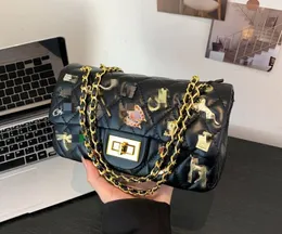 Borsa a tracolla classica piccola quadrata Borsa a tracolla con diamanti con fibbia quadrata di grande capacità in pelle di pecora artificiale Personalità alla moda