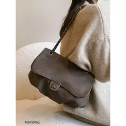 Designer Borse a tracolla moda di lusso Autunno e inverno Serie di colori versatili Borsa da donna a catena semplice 2023 Nuova moda Borsa a tracolla singola di grande capacità Wo