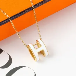 Naszyjnik Kobiety Złote Chains Naszyjki dla damskiej biżuterii projektanci łańcucha szyi Diamentowy wisiorek