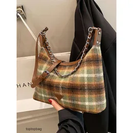 Designer Luxury fashion Tote bags Chain womens bag checkered bag underarm shoulder bag 2023 fashionable and trendy womens bag