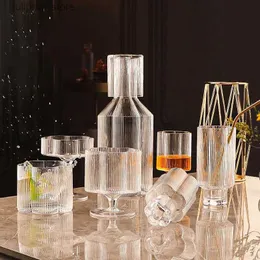 Copos de vinho estilo europeu vidro de água copo de suco de frutas criativo boca larga padrão de flor chaleira alta copo de vinho vertical listra copo de vidro l240323