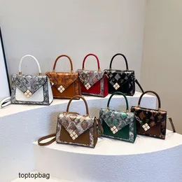 Designer Luxury Fashion Tote Bags New Fashionable Handbag Instagram Snake Mönster Kontrastpanel Singel axel crossbody liten fyrkantig väska