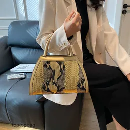 Designer Luxury fashion Tote bags New Womens Bag with Snake Pattern Elegant and Stylish Versatile Handbag One Shoulder Crossbody Occasion Bag Celebrity Bag