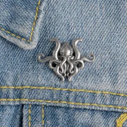 Call of Cthulhu ENAMEL PINS Custom Lovecraft Roman Brosches Lapel Pin Shirt Bag Book Badge Jewelry Gift for Fans Friends 1055
