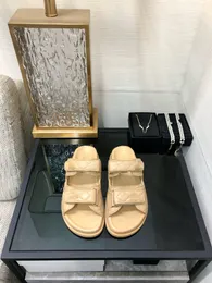 2024 Sapatos de designer Imprimir mulheres sentir sandálias de cetim marrom lenço de seda macio chinelos planos sapatos de praia sandálias mocassins muller sapatos superiores com selado a quente