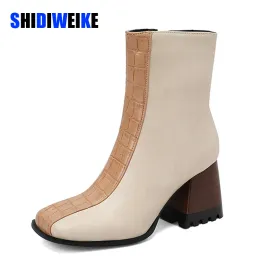 Botas SDWK 7cm Women Boots Boots Novo Moda de Couro Grande 46 Mulheres Botas de Torno