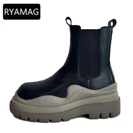Stiefel Ryamag 2022 Neue hochwertige Martn Boots Frauen Herbst Winter Velvet Britisch -Style Dicksoled Plattform Chelsea Short Stiefel