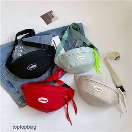 Tasarımcı Lüks Moda Omuz Çantaları Sonbahar 2023 için gündelik crossbody kadın çantası çok yönlü günlük moda basit bez çanta tek omuz boşluğu çantası kadın göğüs b