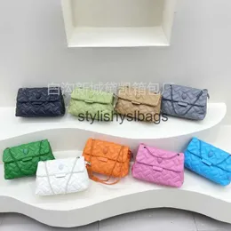 Evening Bags New Fashionable Small Fragrant Style Handbag with Plaid Embossed Chain and Personalized Car Sewing Solid Color Single Shoulder Crossbody Bag H240323