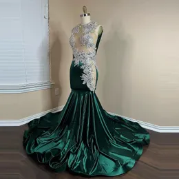 Affascinanti abiti da sera in cristallo con perline See Thru Y2K Prom Dress Verde Satin Sweep Train Femmine Occasioni speciali Abiti da sposa