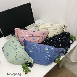 Tasarımcı Lüks Moda Tote Çanta İnternet Ünlü Renk Basılı Mektup Günlük Çanta Ins Minimalist hamur tatlı çanta Günlük eşleştirme tek omuz crossbody çanta