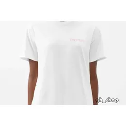ハイバージョンの女性用Tシャツデザイナーシャツストロベリープリントカジュアルラウンドネックルーズコットン短袖トップTシャツ女性4574