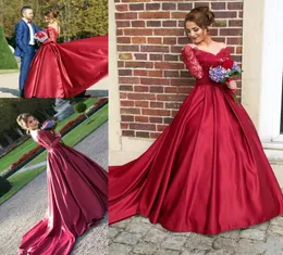 2017 وصول جديد Long Red Evening Dresses قبالة الكتف الأكمام الطويلة الوهم مرة أخرى مع الأزرار