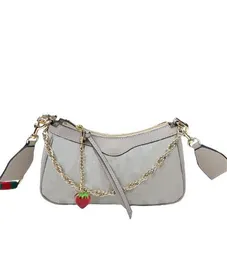 2024 nuove donne dello stilista borse a tracolla borse di lusso in rilievo fiore in pelle mini catena borse per il trucco borse moda donna pochette tote bag designer AAAAA