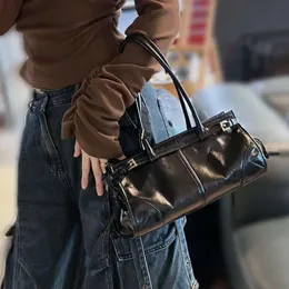 Umhängetaschen New Soft Lux Boston Law Stick Bag Texture Top Layer Oil Wax Leather Single Diagonal Straddle Handbag